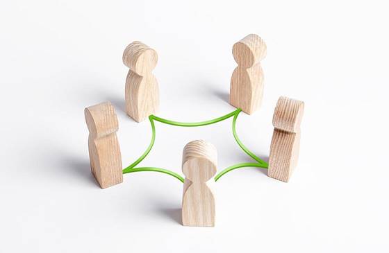 discussion-meeting-teamwork-cooperation-unity-collaboration-public-social-communication-circle-people_t20_GJKbko